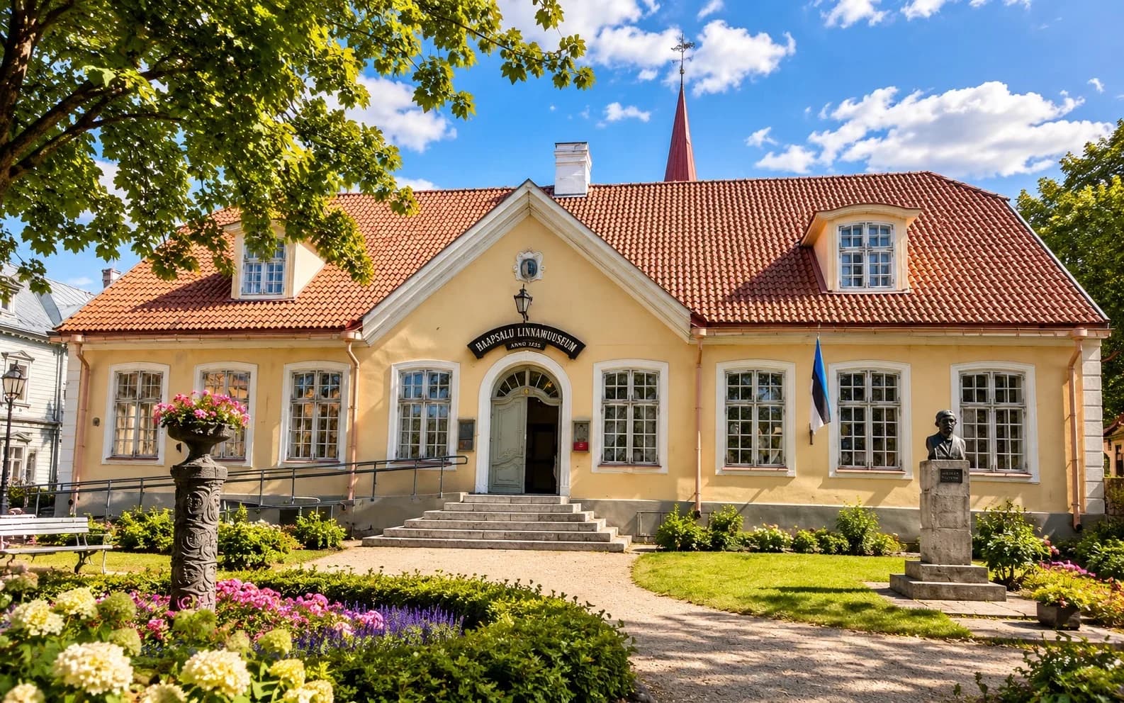 Haapsalu Old Town Hall